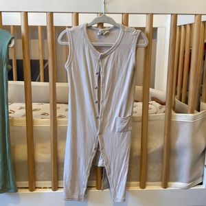 Kyte Baby sleeveless romper in OAT